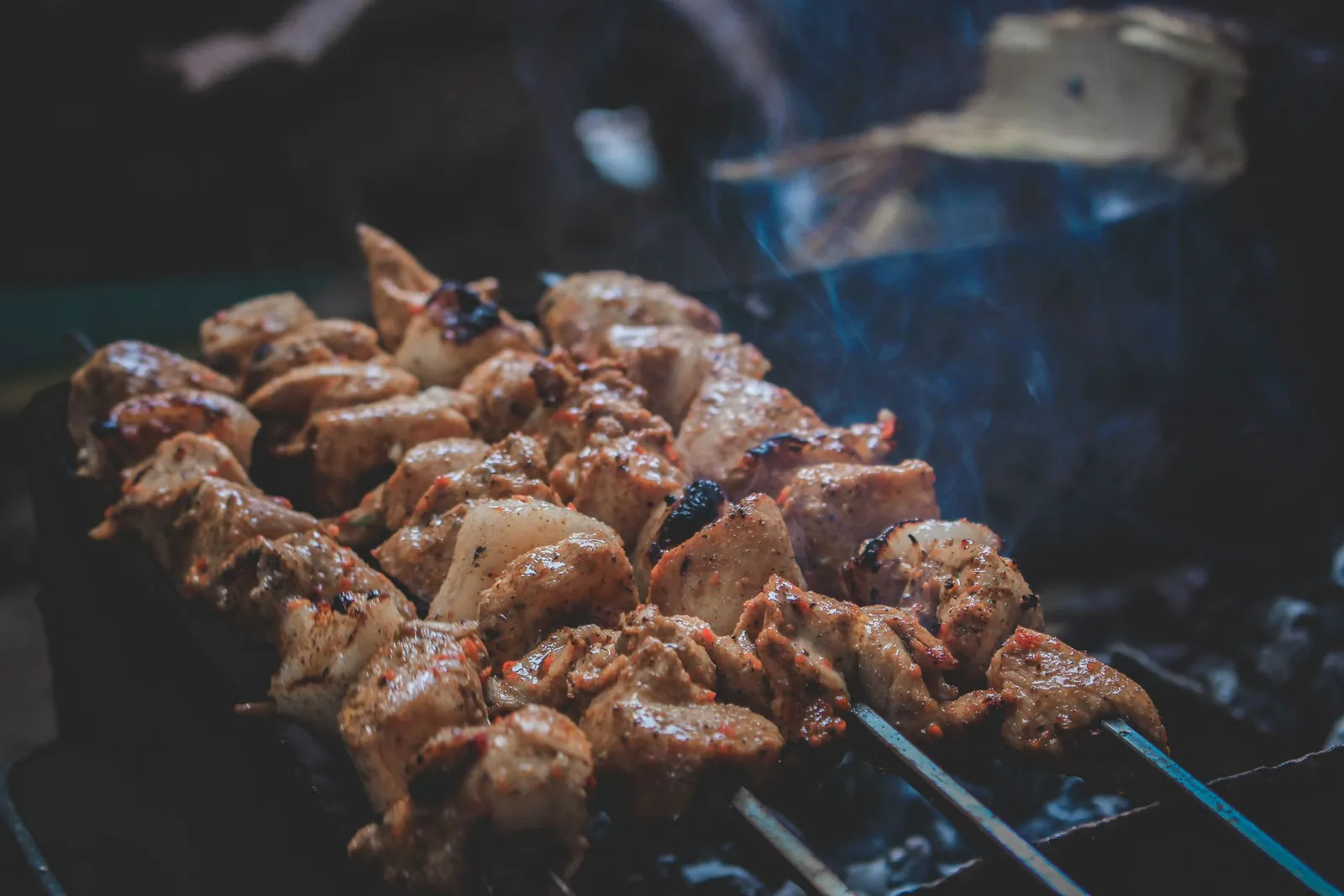 Charcoal-grilled meat skewers